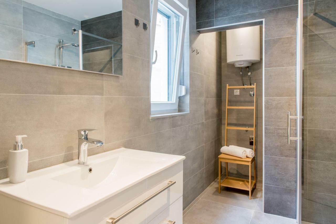 פודסטראנה Lion'S Beach Apartment מראה חיצוני תמונה