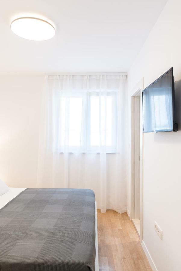 פודסטראנה Lion'S Beach Apartment מראה חיצוני תמונה